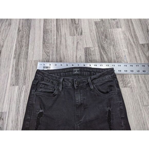 Just Black Womens Size 26 Pockets Fringe Hem Distressed Black Denim Jeans - Picture 7 of 11